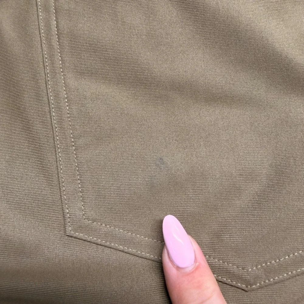 Lululemon Commission Slim-Fit Pant 40 Tan Khaki Warpstreme Chino LM5AQ9S